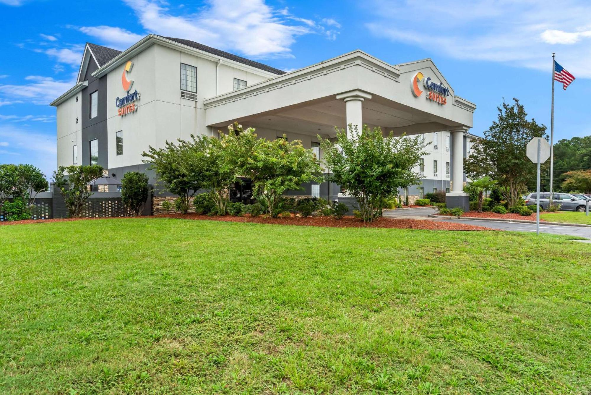 Comfort Suites Near Camp Lejeune Jacksonville Exterior photo