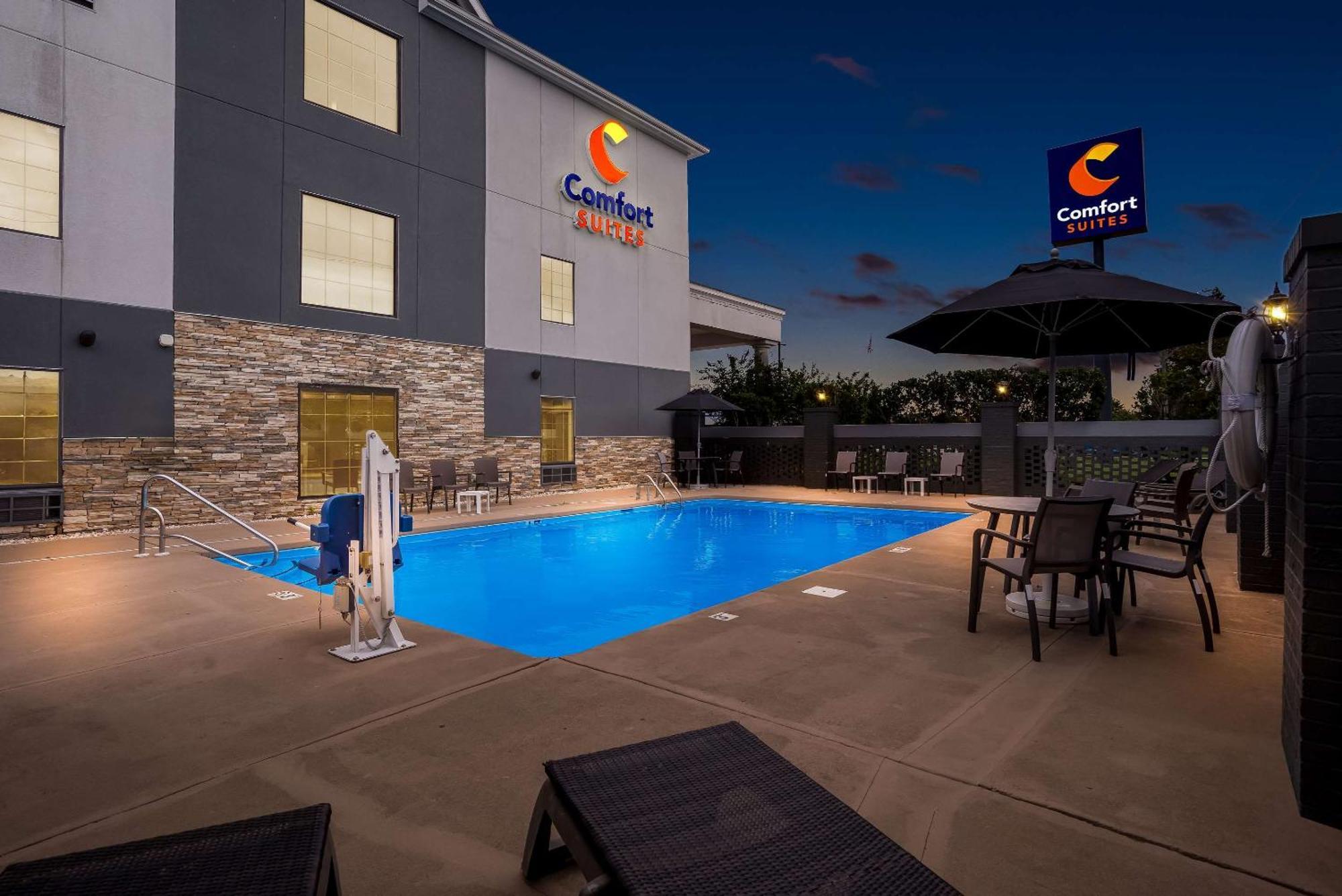 Comfort Suites Near Camp Lejeune Jacksonville Exterior photo